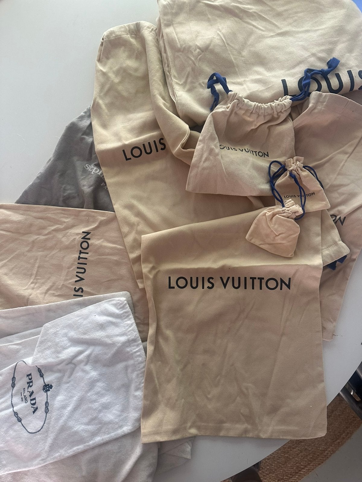 Stapel stofzakken louis vuitton etc, Ophalen of Verzenden, Zo goed als nieuw, Bruin, Handtas