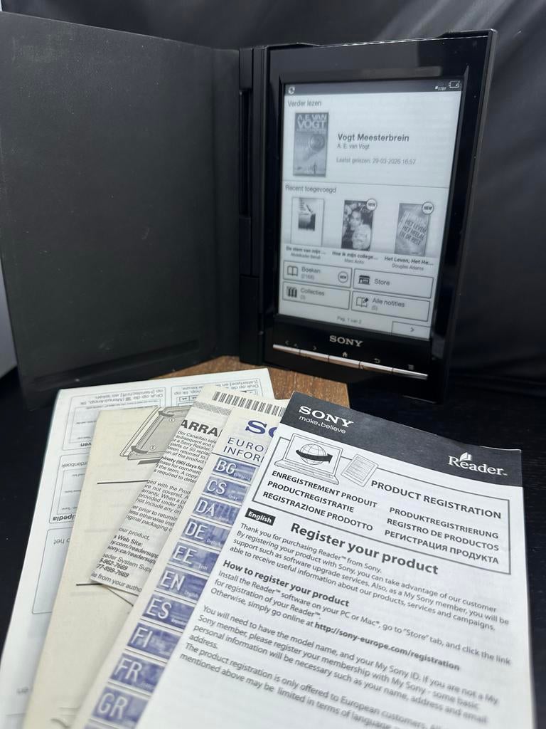 Sony Reader PRS-T1 e-reader met 2168 boeken en hoes, Ophalen of Verzenden, Zo goed als nieuw, 4 GB of minder, H