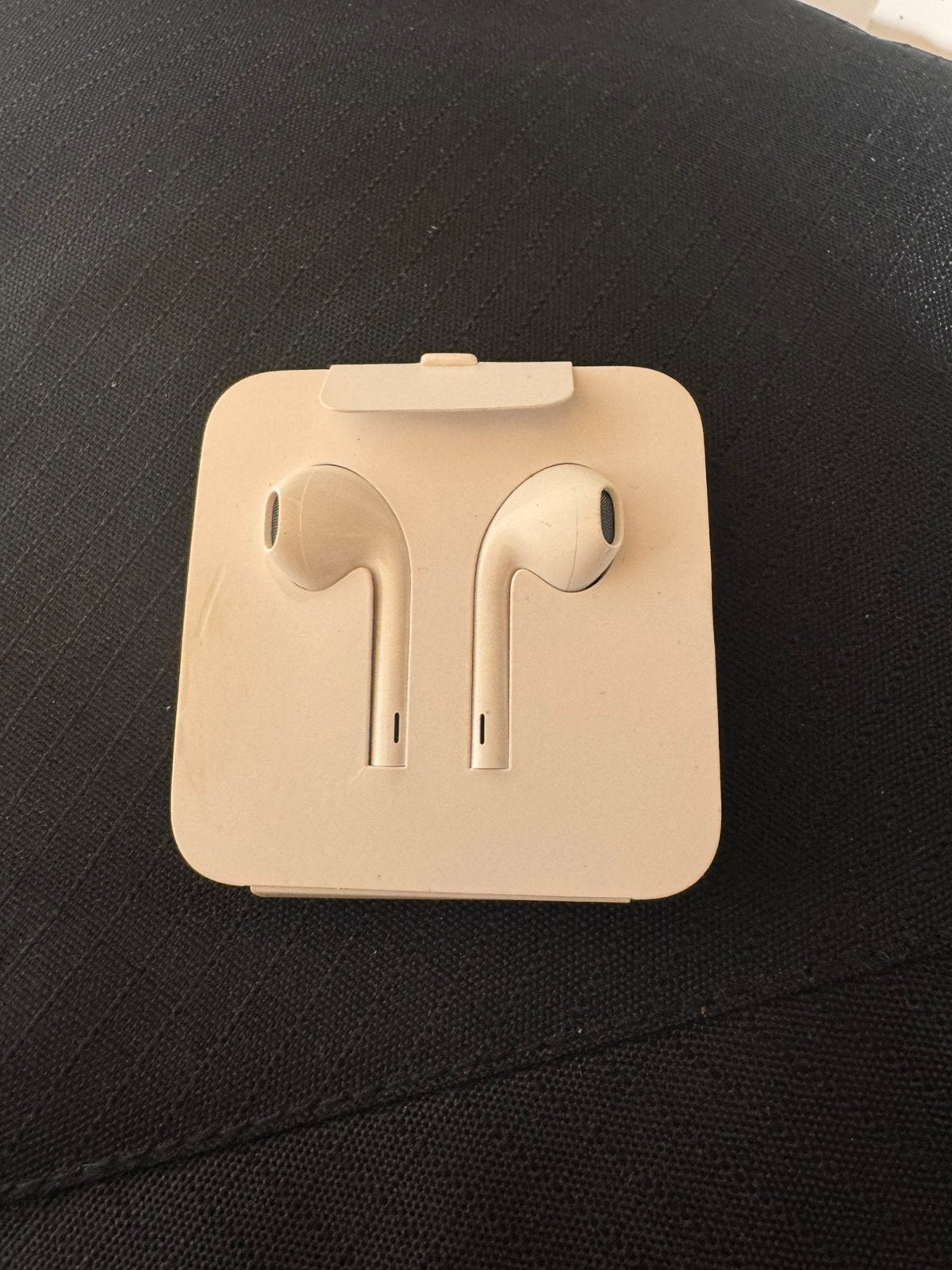 Apple oordopjes 25€ bij apple hier 10, Ophalen of Verzenden, Zo goed als nieuw