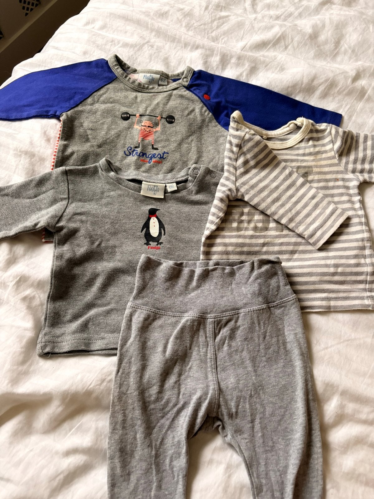 Babykleding set: 3 shirts en broekje - Maat 68, Ophalen of Verzenden, Gebruikt, Jongetje of Meisje