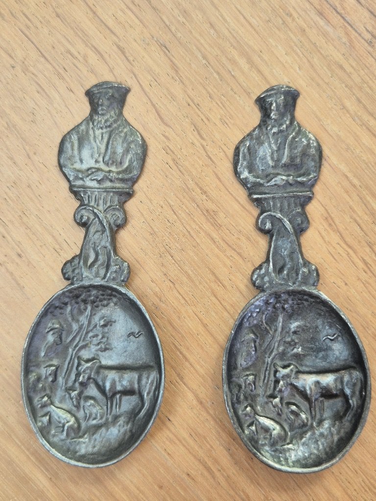 Set van 2 Vintage Tinnen Sierlepels, Antiek en Kunst, Antiek | Tin, Ophalen of Verzenden