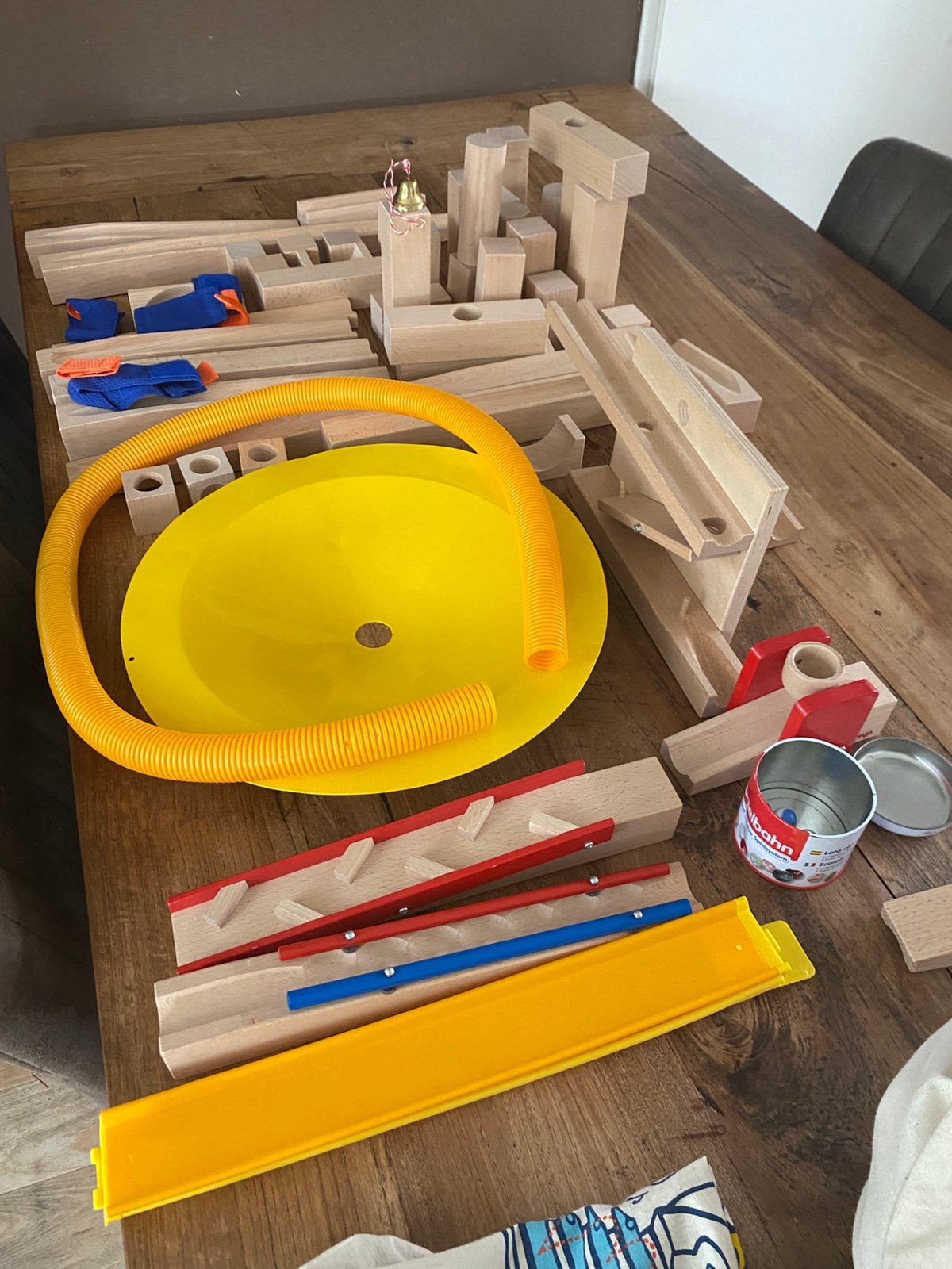 Haba knikkerbaan, veel bouwstenen en accessoires, Kinderen en Baby's, Ophalen, Zo goed als nieuw