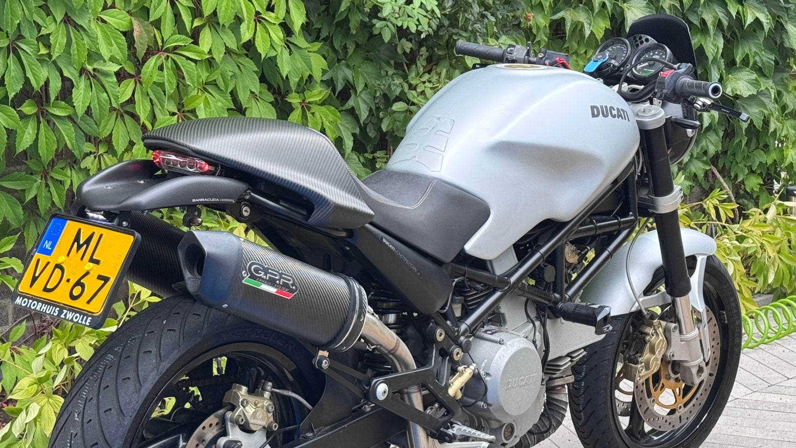 Monster 620, 2 cilinders, Sportuitlaat, Motorrijbewijs A, Gebruikt