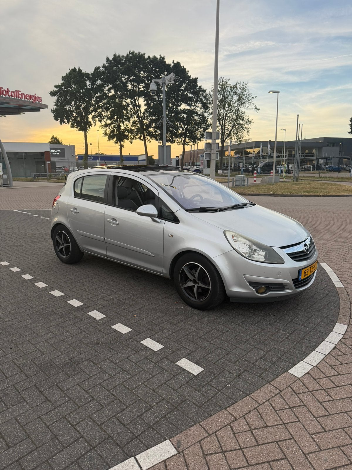 Opel Corsa 1.4 16V 5D WR 2007 Grijs, Auto's, Opel, Particulier, Corsa, Benzine, B, Hatchback, Handgeschakeld, Origineel Nederlands
