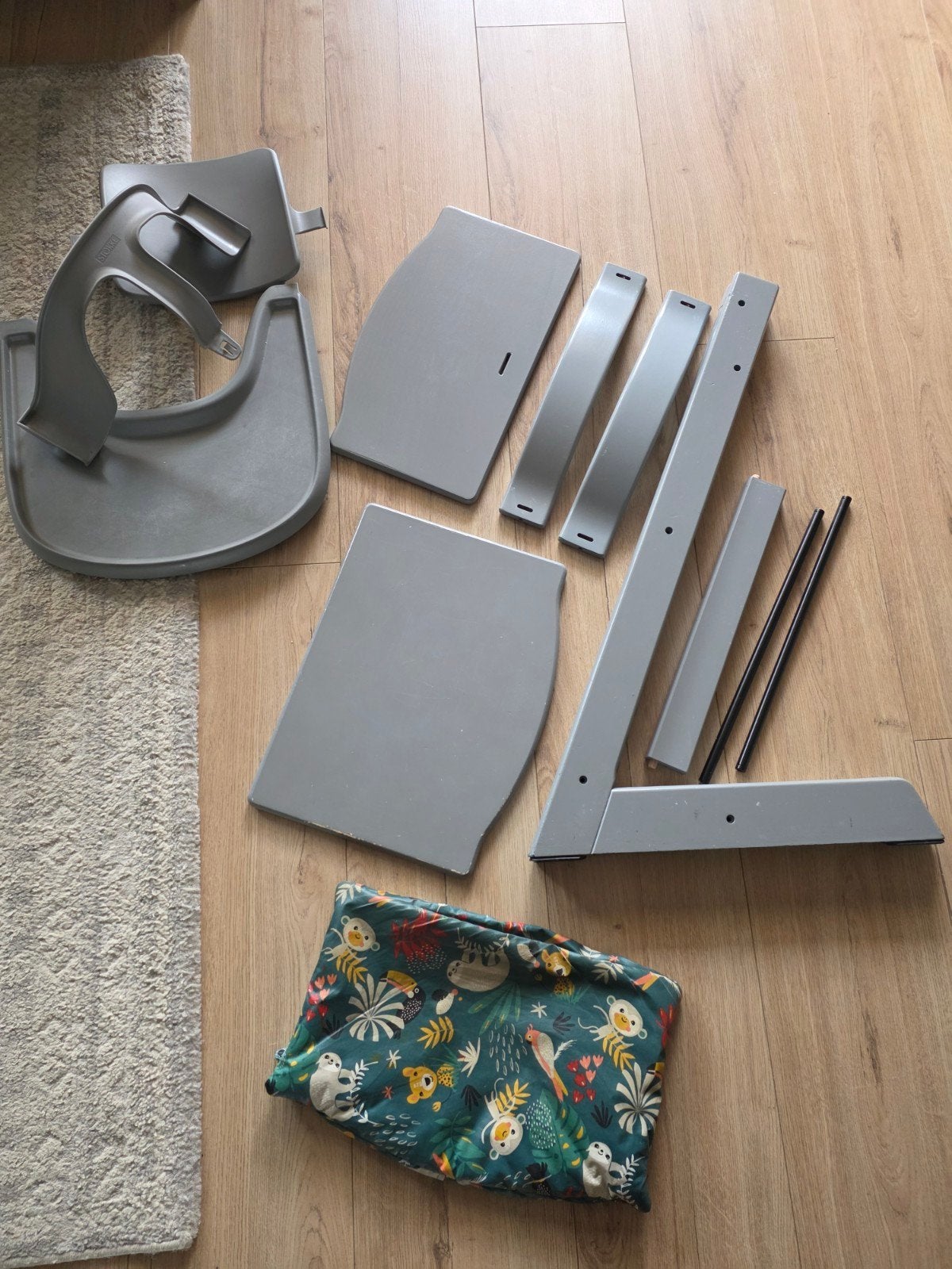 Stokke Tripp Trapp kinderstoel met accessoires, Ophalen, Gebruikt, Meegroeistoel, Afneembaar eetblad