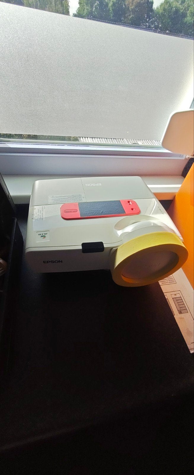 Epson EMP-400We 3LCD Projector - Zo goed als nieuw, Epson, Ophalen of Verzenden, Zo goed als nieuw, LCD