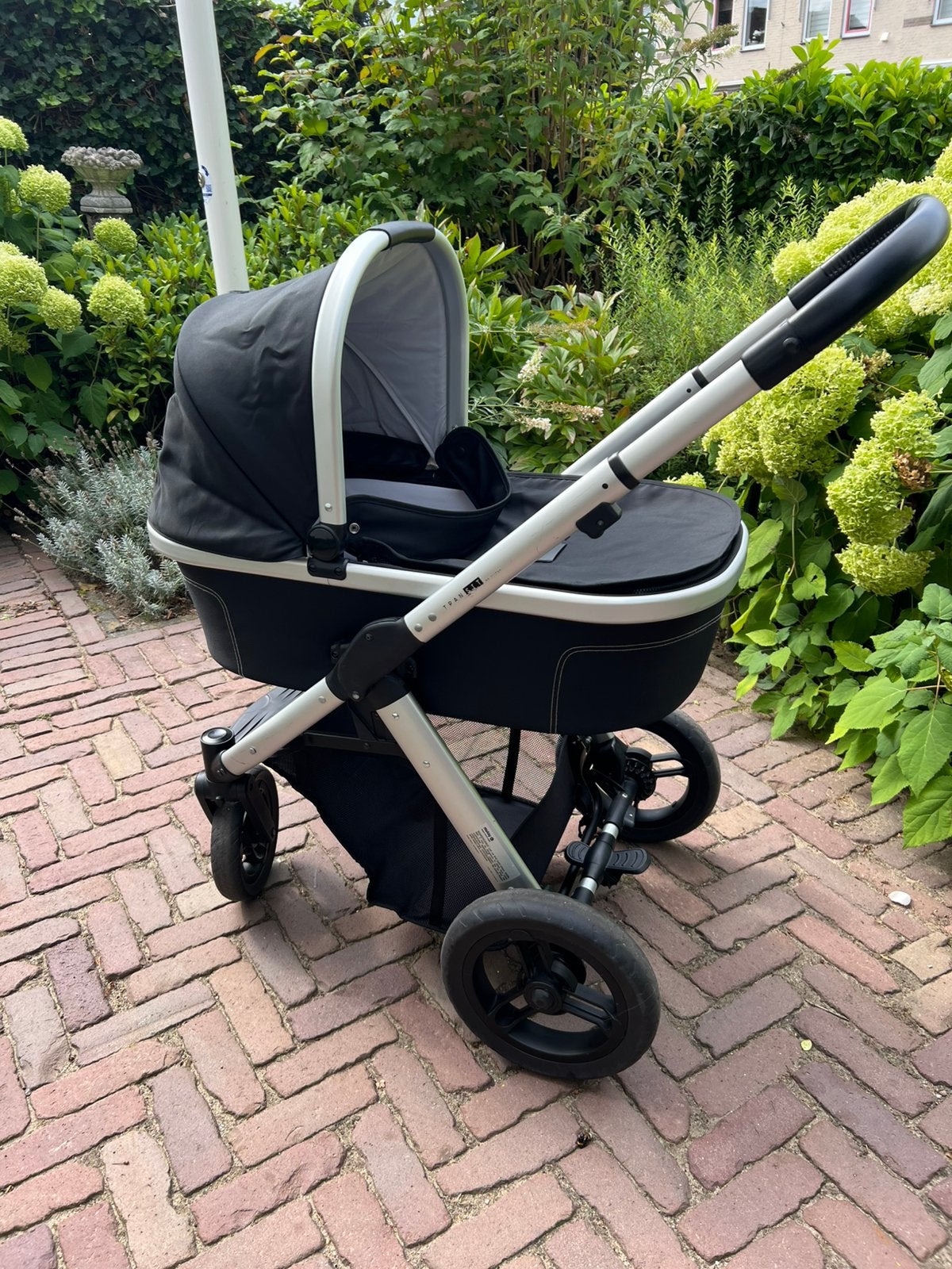 Mutsy transit kinderwagen zwart, Ophalen, Zo goed als nieuw, Mutsy, Met reiswieg