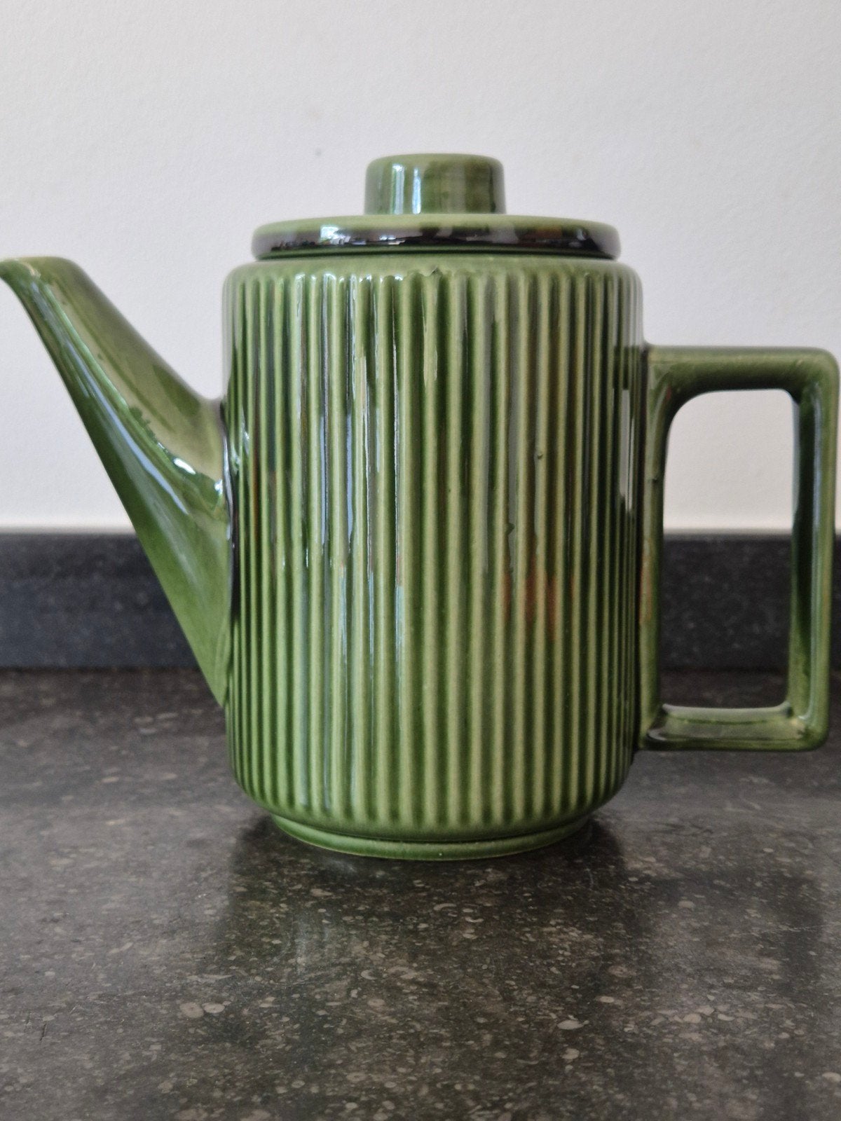 Vintage koffie- theepot
Potterie de Driehoek Noovo, Ophalen of Verzenden, Huis en Inrichting