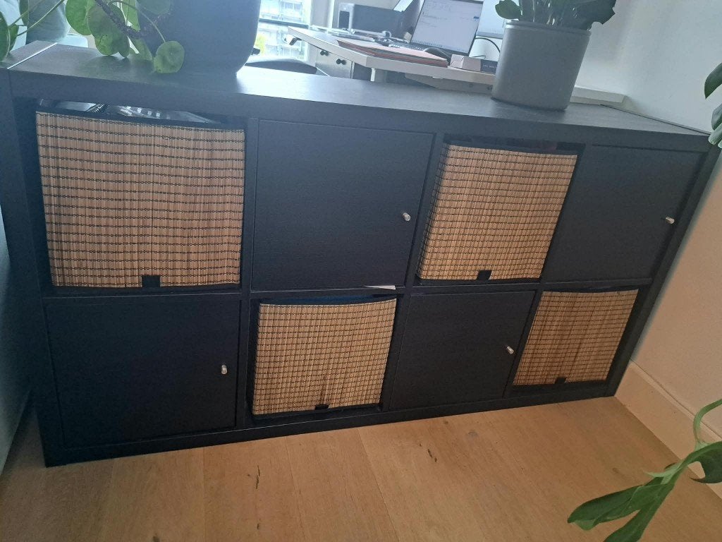 IKEA KALLAX kast (8 vakken) - zwartbruin met deurtjes, Ophalen, 100 tot 150 cm, 50 tot 100 cm, Zo goed als nieuw