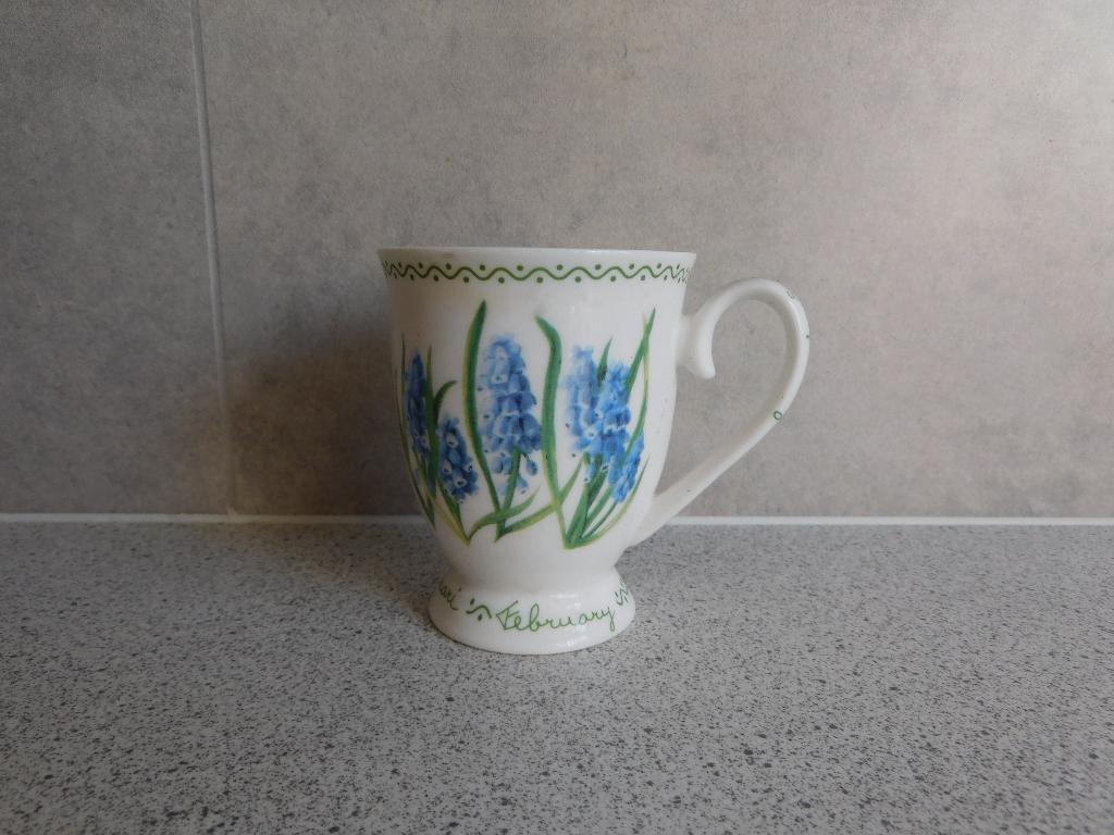 Senseo mok Grajae Hyacinth Februari Sweet Lake Collection, Ophalen of Verzenden, Zo goed als nieuw, Overige stijlen, Kop(pen) en/of Schotel(s)