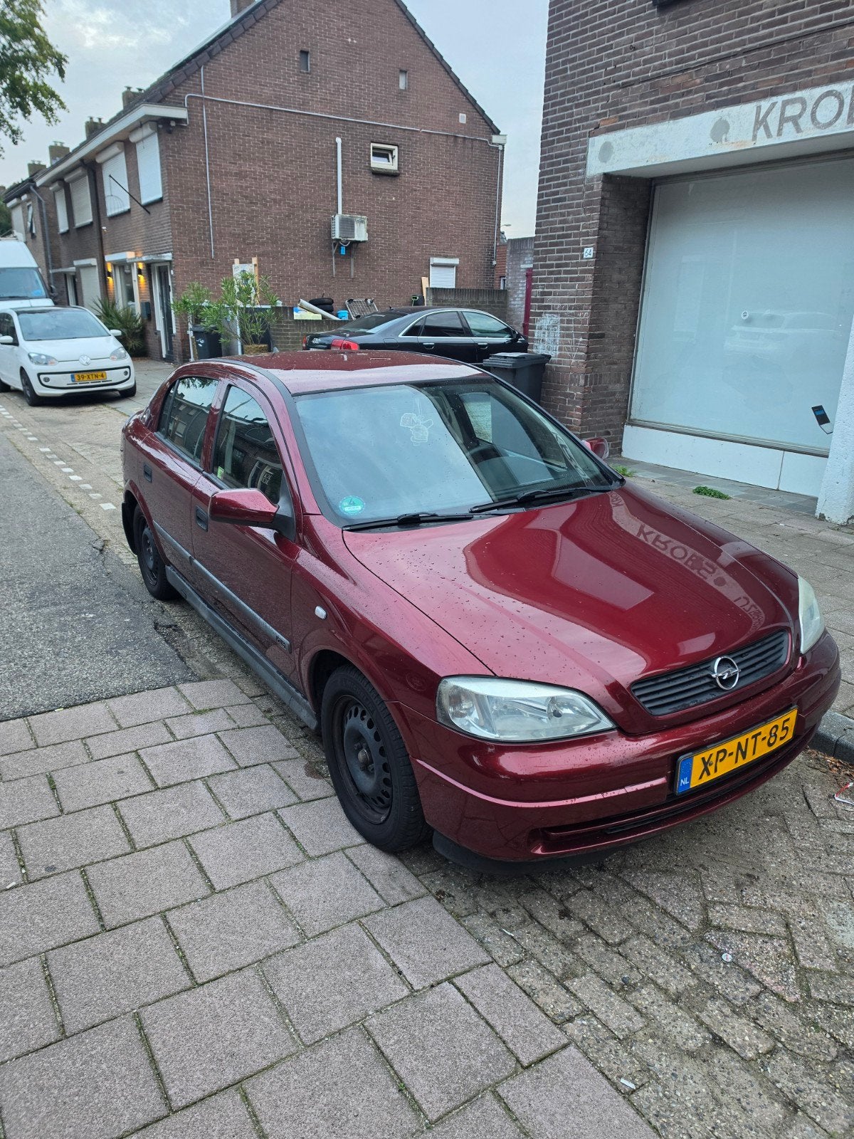 zeer nette Opel Astra 1.6 I 1999 Rood, Auto's, 74 pk, 4 cilinders, 1055 kg, 49 €/maand