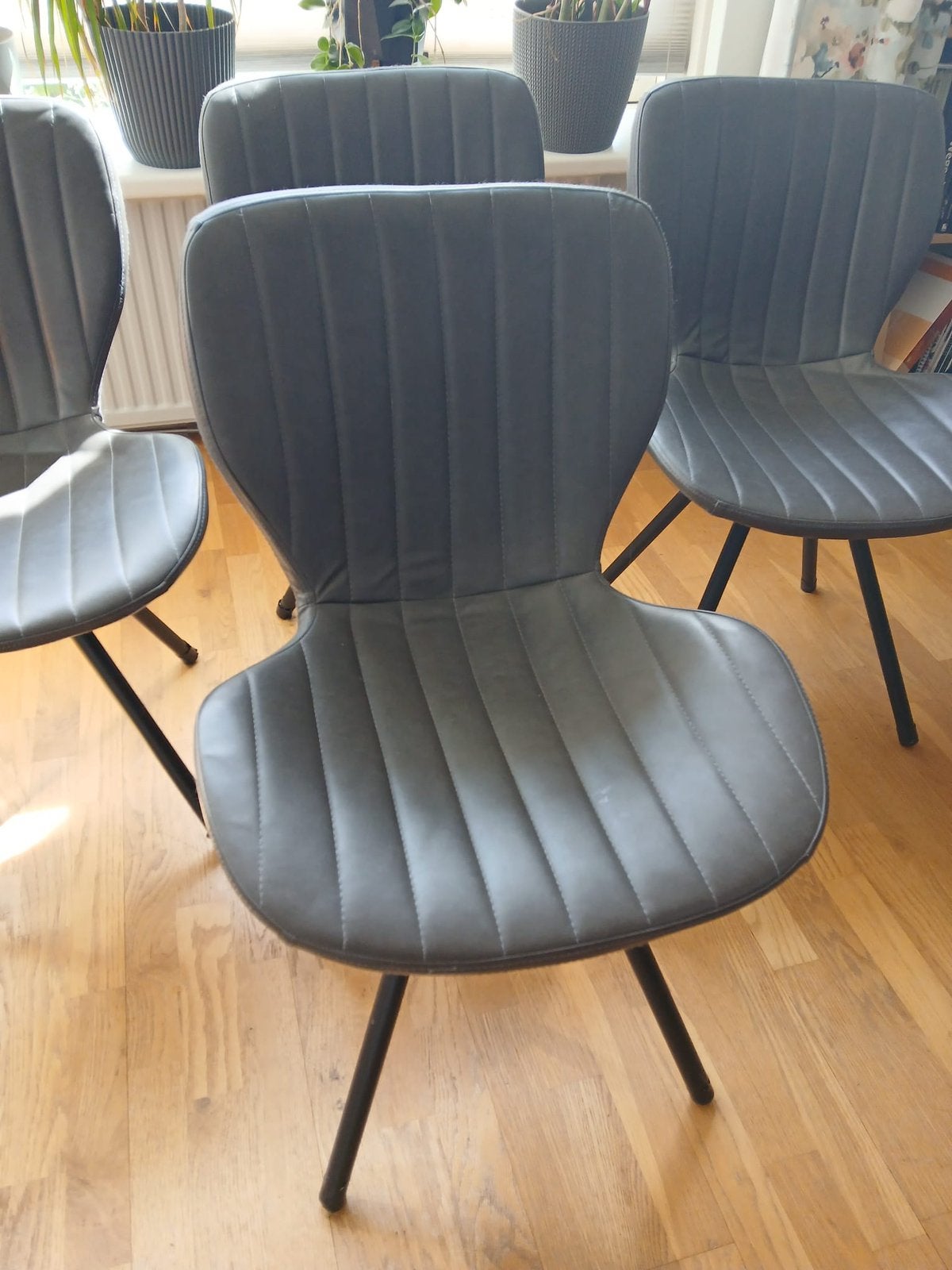 4 grijze sky eetkamerstoelen, Ophalen, Zo goed als nieuw, Grijs