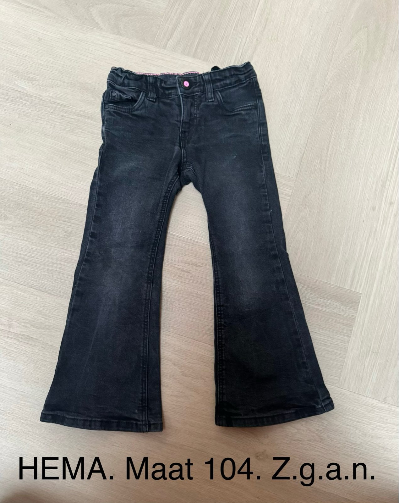 Hema zwarte flared jeans maat 104 zo goed als nieuw, Ophalen of Verzenden, Zo goed als nieuw, Meisje, Broek