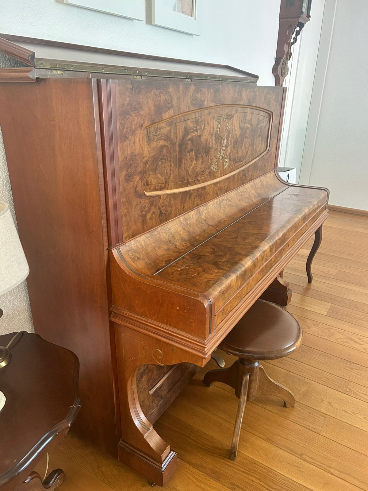 Piano meubelstuk, Ophalen