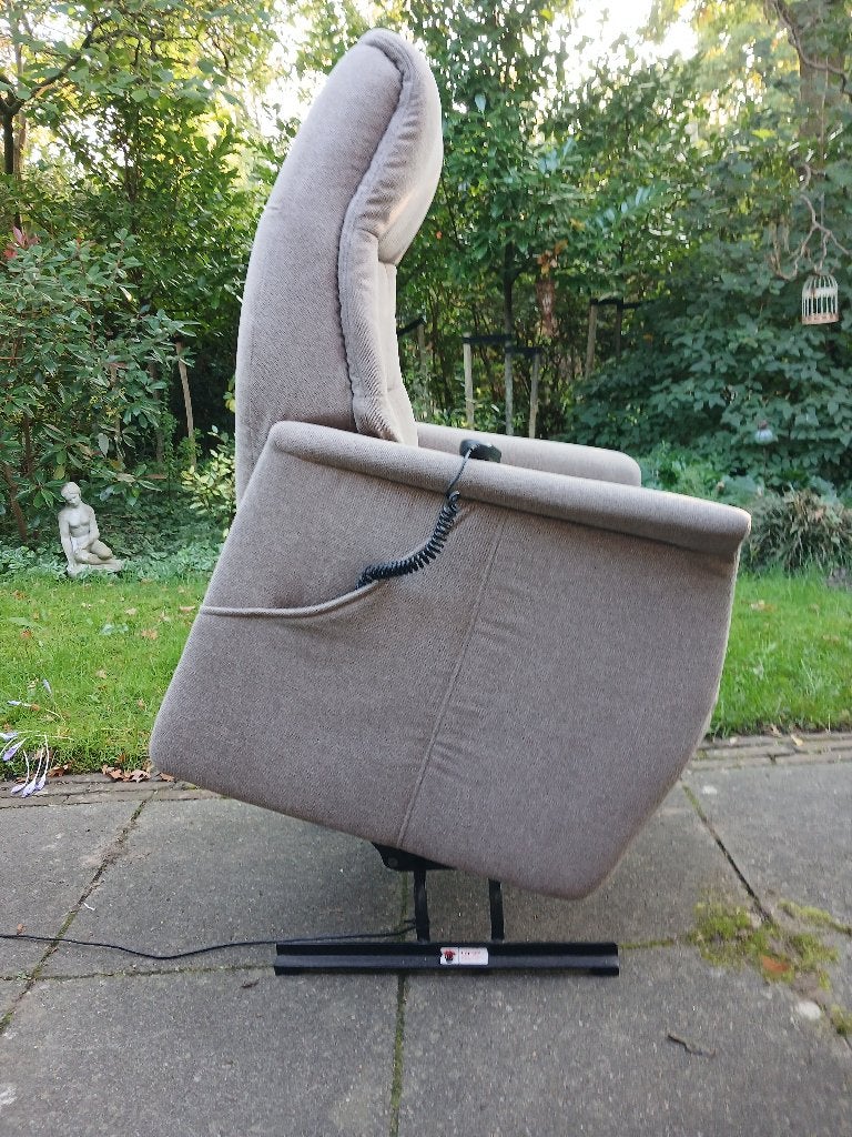 Sta op stoel / relax fauteuil elektrisch Velderhof Zena, Ophalen, Gebruikt, Confortabel modern, Minder dan 75 cm