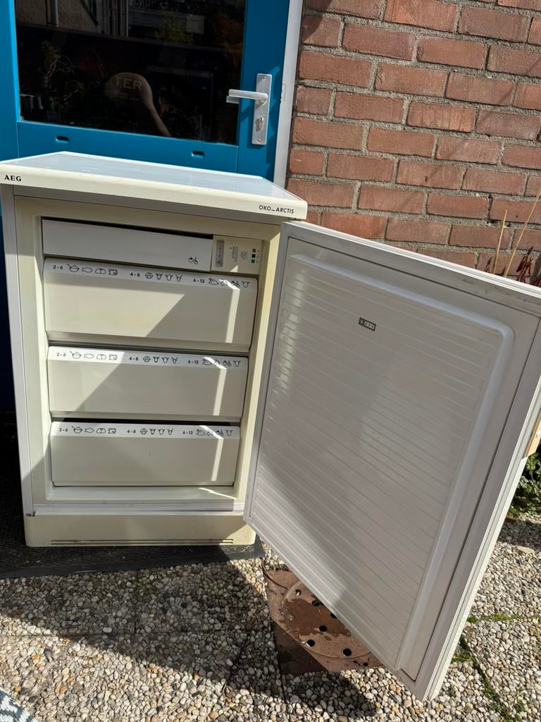 AEG ÖKO-ARCTIS vrieskast, Ophalen, Zo goed als nieuw, Minder dan 60 cm