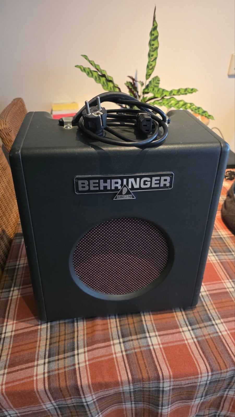 Behringer Thunderbird BX108 Basversterker, Ophalen, Gebruikt, Basgitaar, Minder dan 50 watt