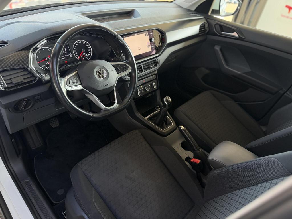 Volkswagen T-Cross 1.0 TSI Life 95pk | Navi | Parkeersensore, Voorwielaandrijving, 95 pk, 620 kg, Wit