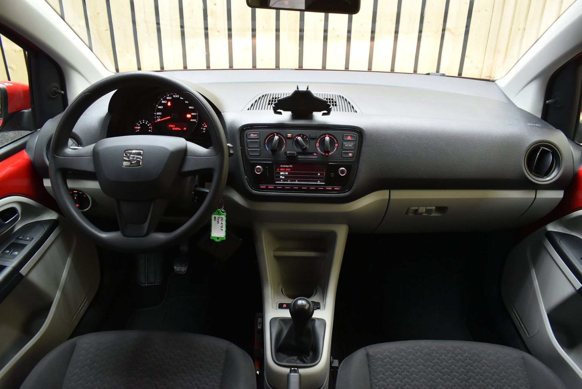 Seat Mii 1.0 Style Intense 134dkm Airco Cruise Trekhaak 1e e, Voorwielaandrijving, Stof, Gebruikt, Euro 6