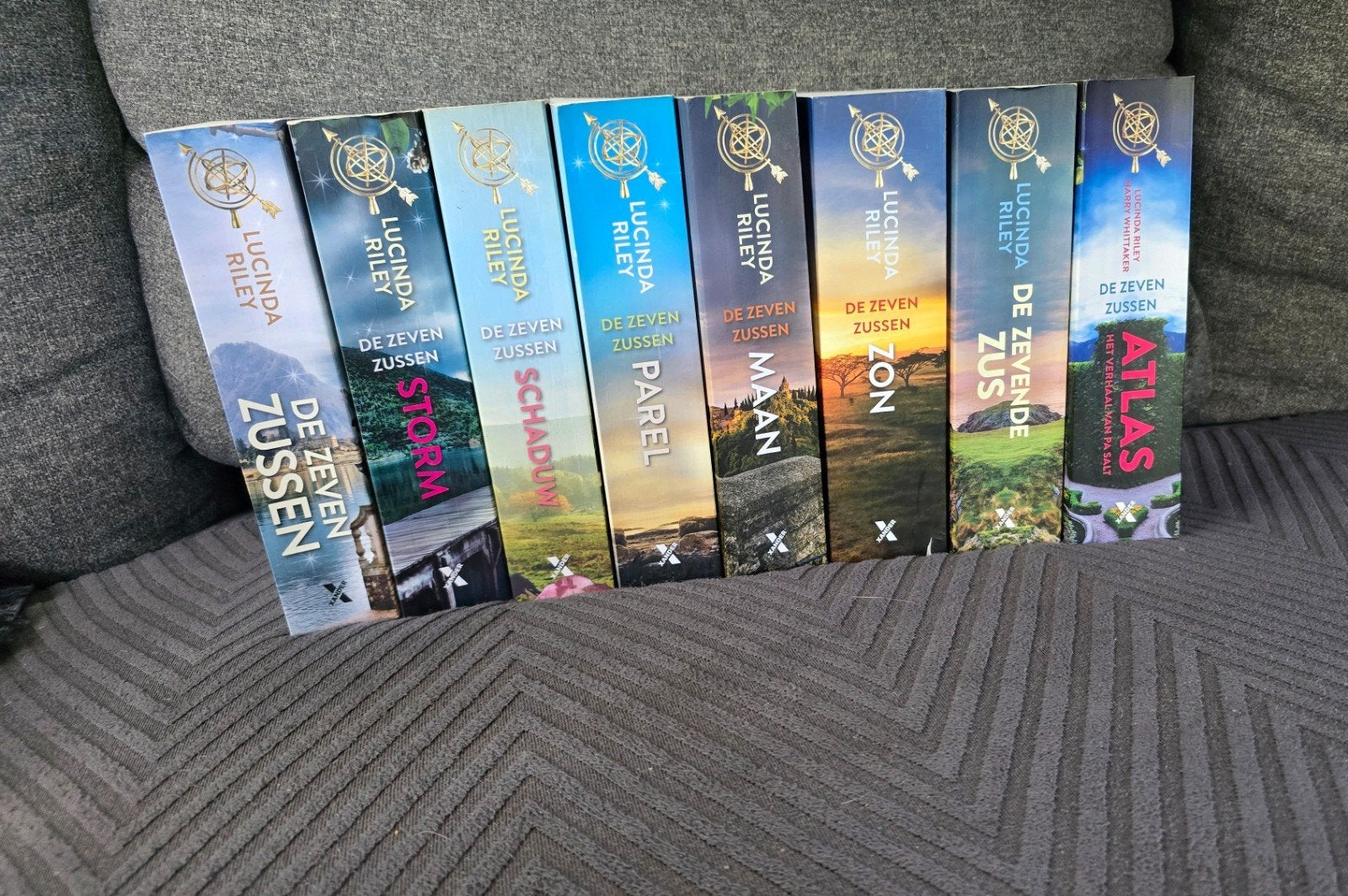 De Zeven Zussen van Lucinda Riley complete serie, Boeken, Romans, Ophalen of Verzenden, Zo goed als nieuw