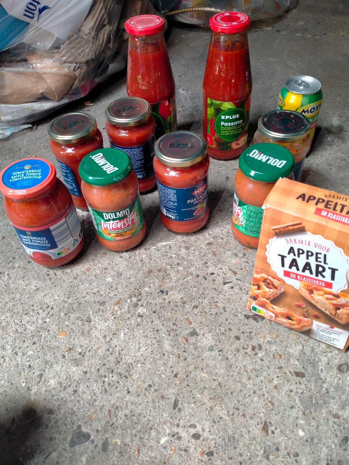 Gratis af te halen passata sauzen, Ophalen of Verzenden