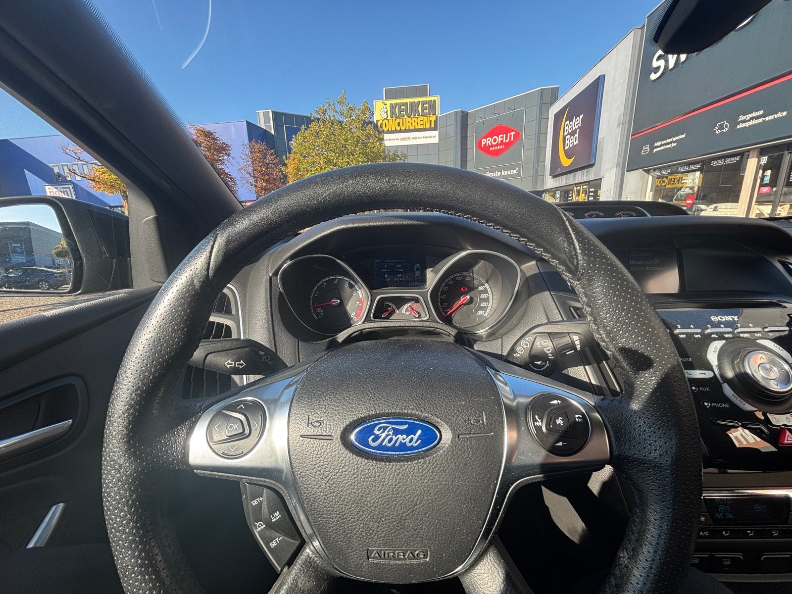 Foto 17 van Ford Focus 2.0 ST 184KW Wagon 2014 Zwart