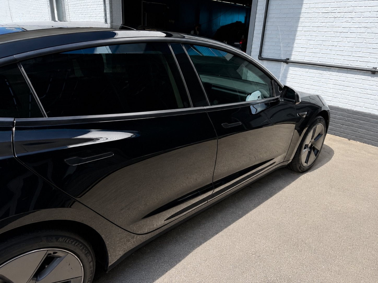 Tesla Model 3 2023 Zwart, Auto's, Tesla, Automaat, Achterwielaandrijving, Zwart, Origineel Nederlands