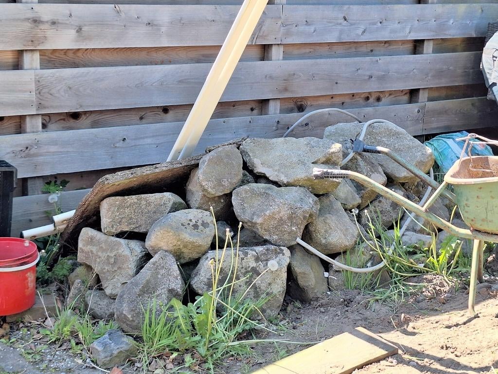 Gratis op te halen,  partij grote keien in Ruinen, Tuin en Terras, Grind, Keien en Split, Ophalen, Gebruikt