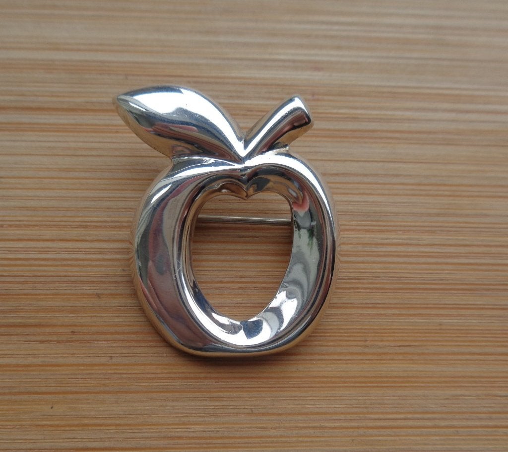 zilveren broche modernist appel [155], Verzenden, Minder dan 4 cm, Zo goed als nieuw, Zilver
