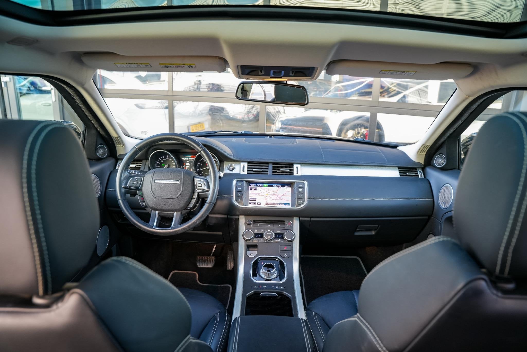 Land Rover Range Rover Evoque 2.0 Si 4WD Dynamic Panoramadak, Auto's, Automaat, Gebruikt, 4 cilinders, Zwart