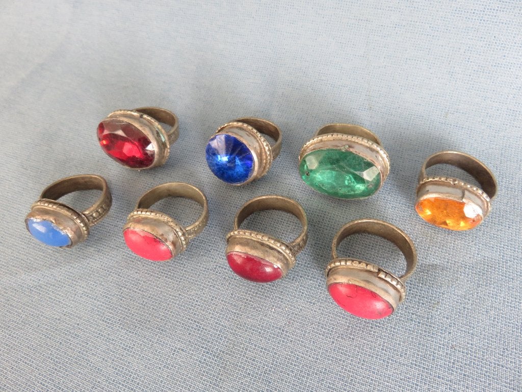 Oude ringen met steen en glas inleg - 20e eeuw, Gebruikt, Ophalen of Verzenden, Dame of Heer, Zilver