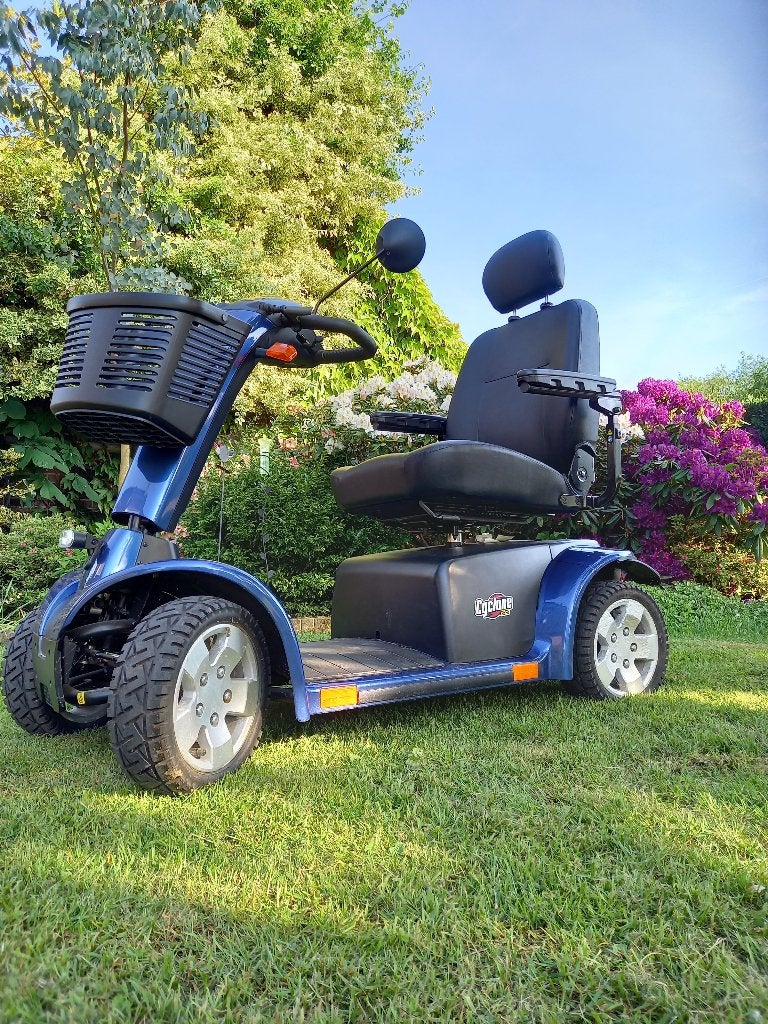scootmobiel, Zo goed als nieuw, 46 km of meer, 11 t/m 15 km/u, Ophalen