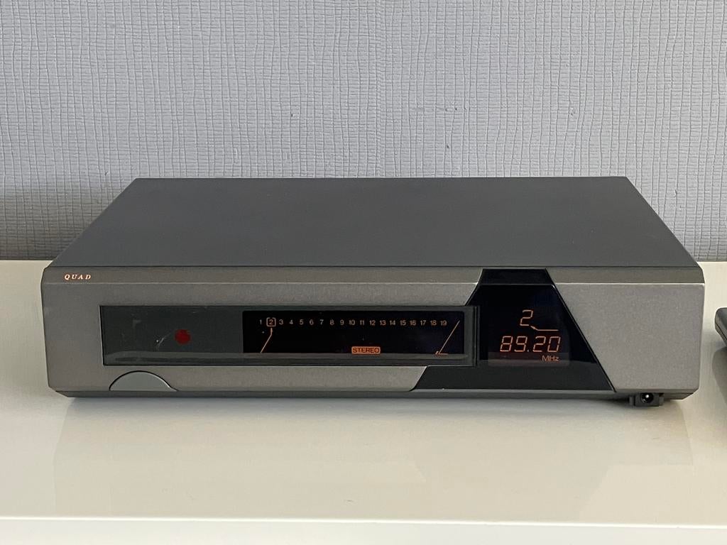 Quad FM66 tuner met afstandsbediening, Ophalen of Verzenden, Zo goed als nieuw