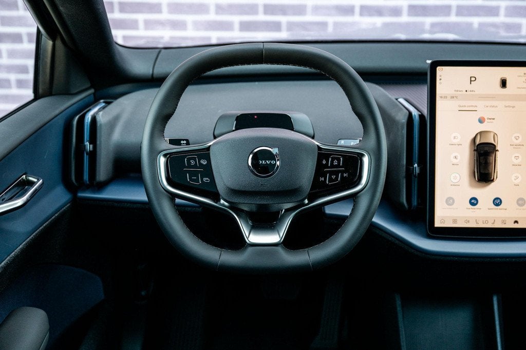 Volvo EX30 P5 Long Range Ultra Black Edition Europa 69 kWh |, Automaat, Achterwielaandrijving, Automatische klimaatregeling, Leder en Stof