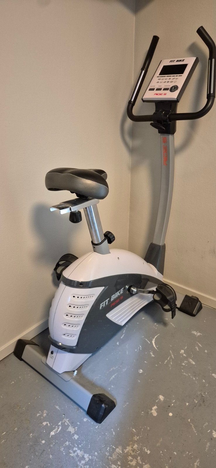 Fit Bike Ride 5 Hometrainer - Zo goed als nieuw, Ophalen, Zo goed als nieuw, Metaal, Benen