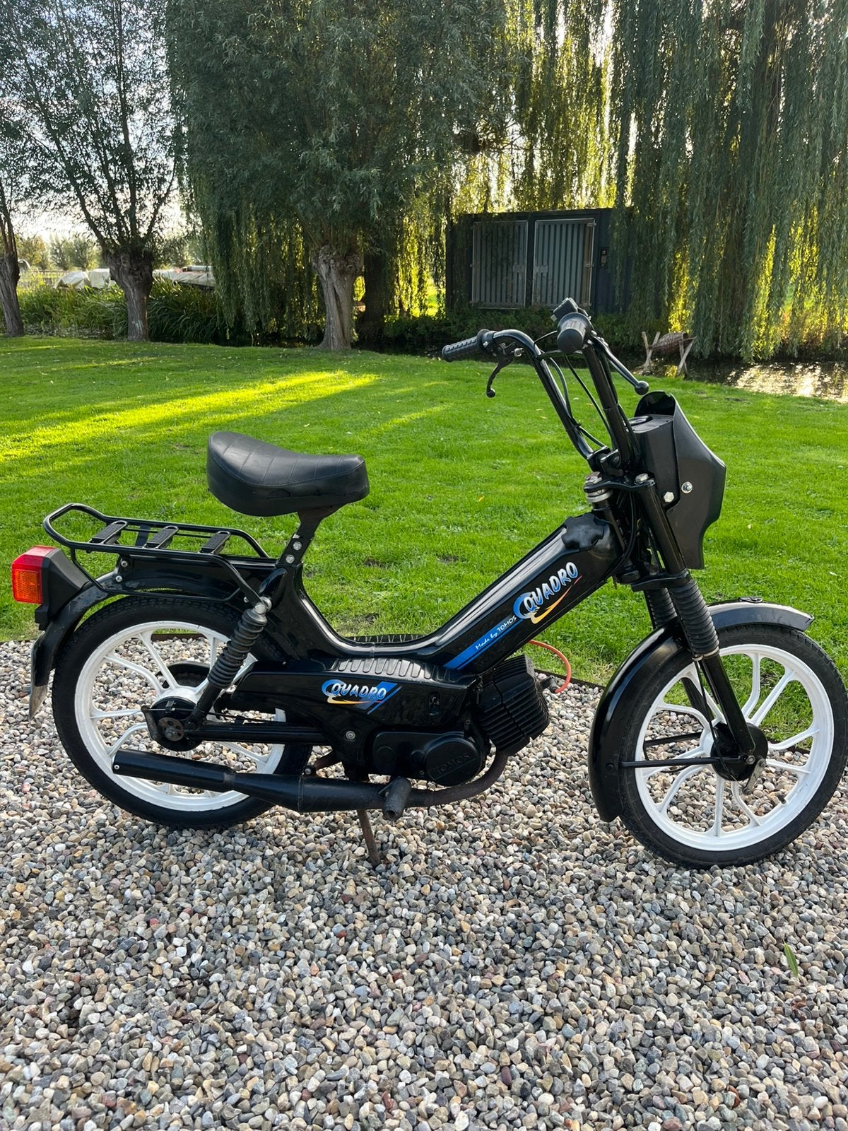 Tomos quadro zwart, Fietsen en Brommers, Ophalen, 0 versnellingen, 49 cc, Zo goed als nieuw