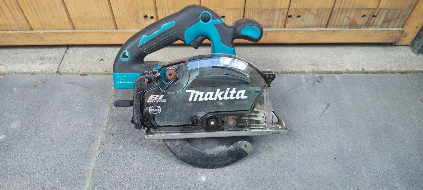 Makita Dcs553 metaal circkelzaag, Doe-het-zelf en Verbouw, Gereedschap | Zaagmachines, Gebruikt, Cirkelzaag, 70 mm of meer, Ophalen of Verzenden