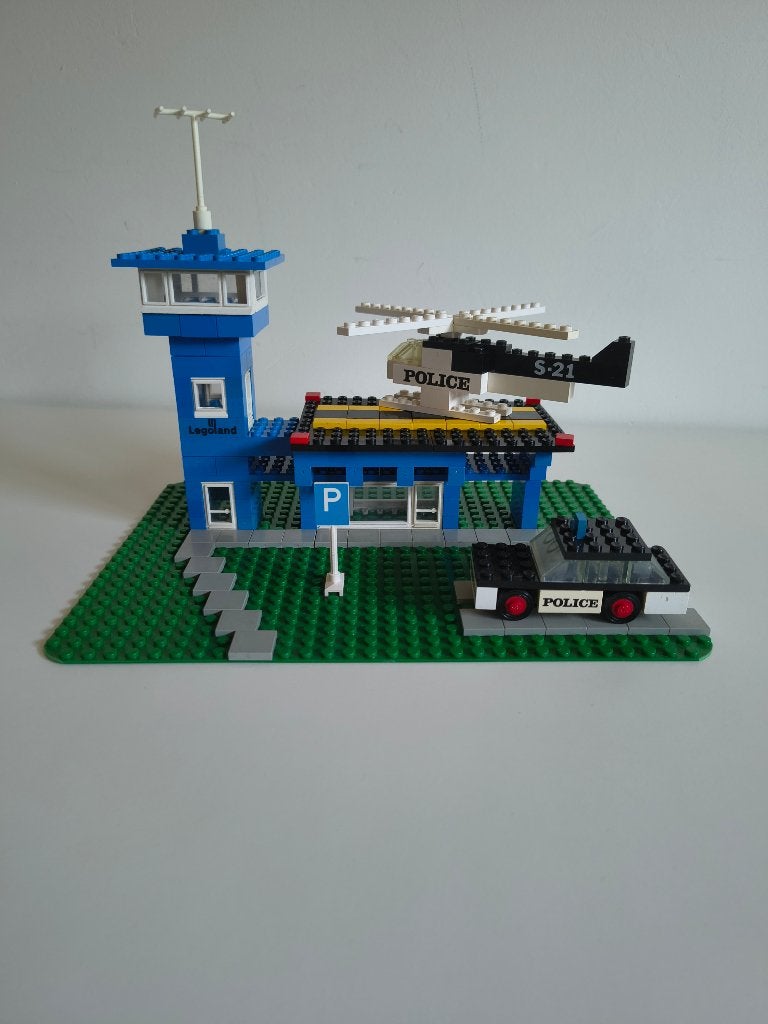 Vintage LEGO set 354 (politie helihaven) uit 1972, Gebruikt, Lego, Ophalen of Verzenden, Compleet