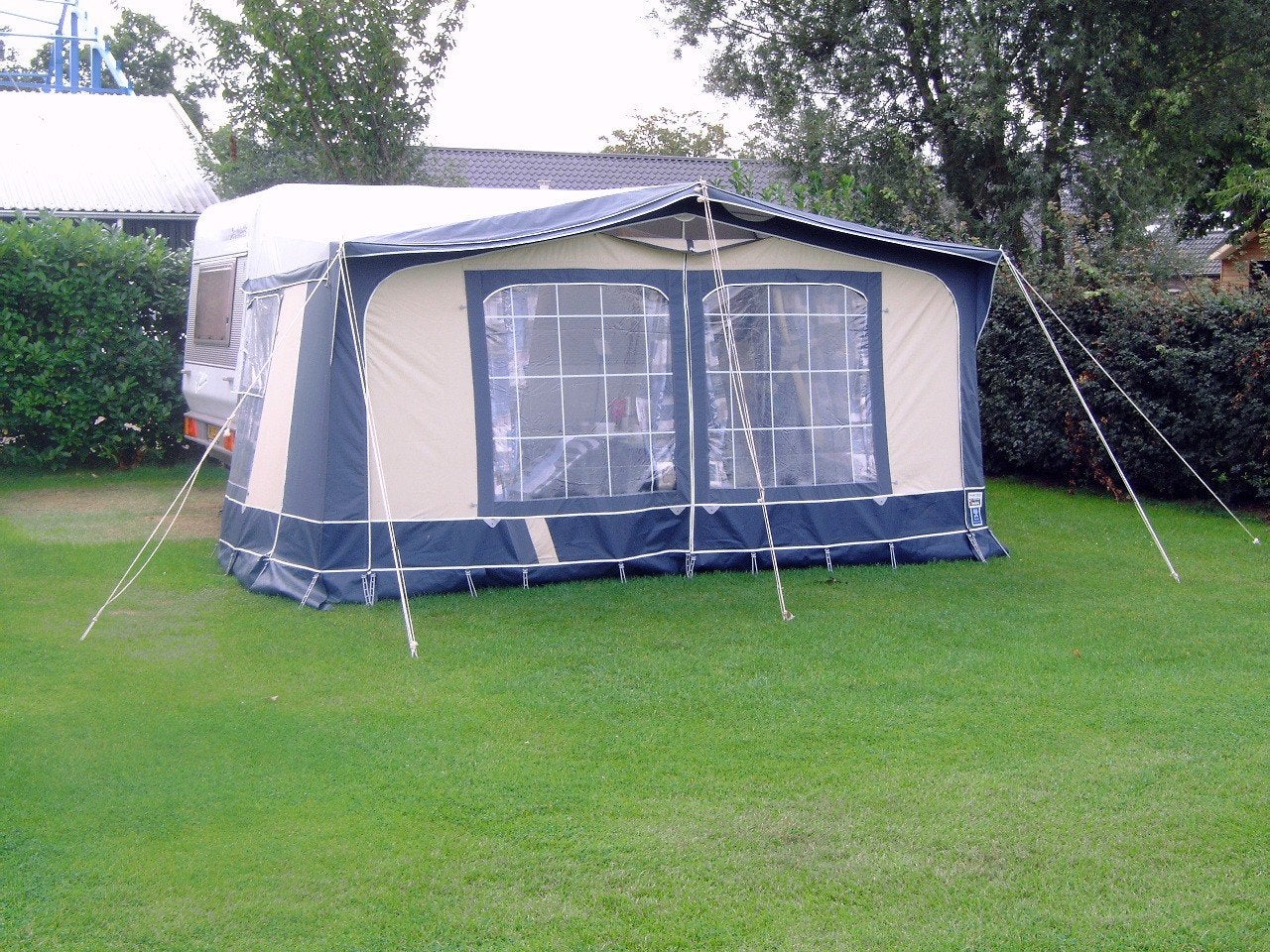 Dethleffs new line RM3, Treinzit, 750 - 1000 kg, Particulier, Tot en met 4
