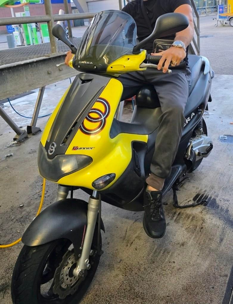 Runner 180cc DD, Ophalen of Verzenden, Zo goed als nieuw