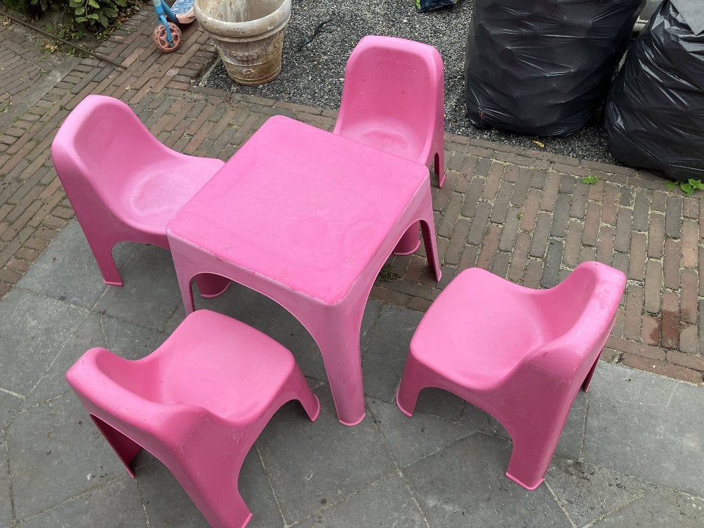 4 stoeltjes en een tafel, Kinderen en Baby's, Kinderkamer | Tafels en Stoelen, Ophalen, Zo goed als nieuw, Tafel(s) en Stoel(en)