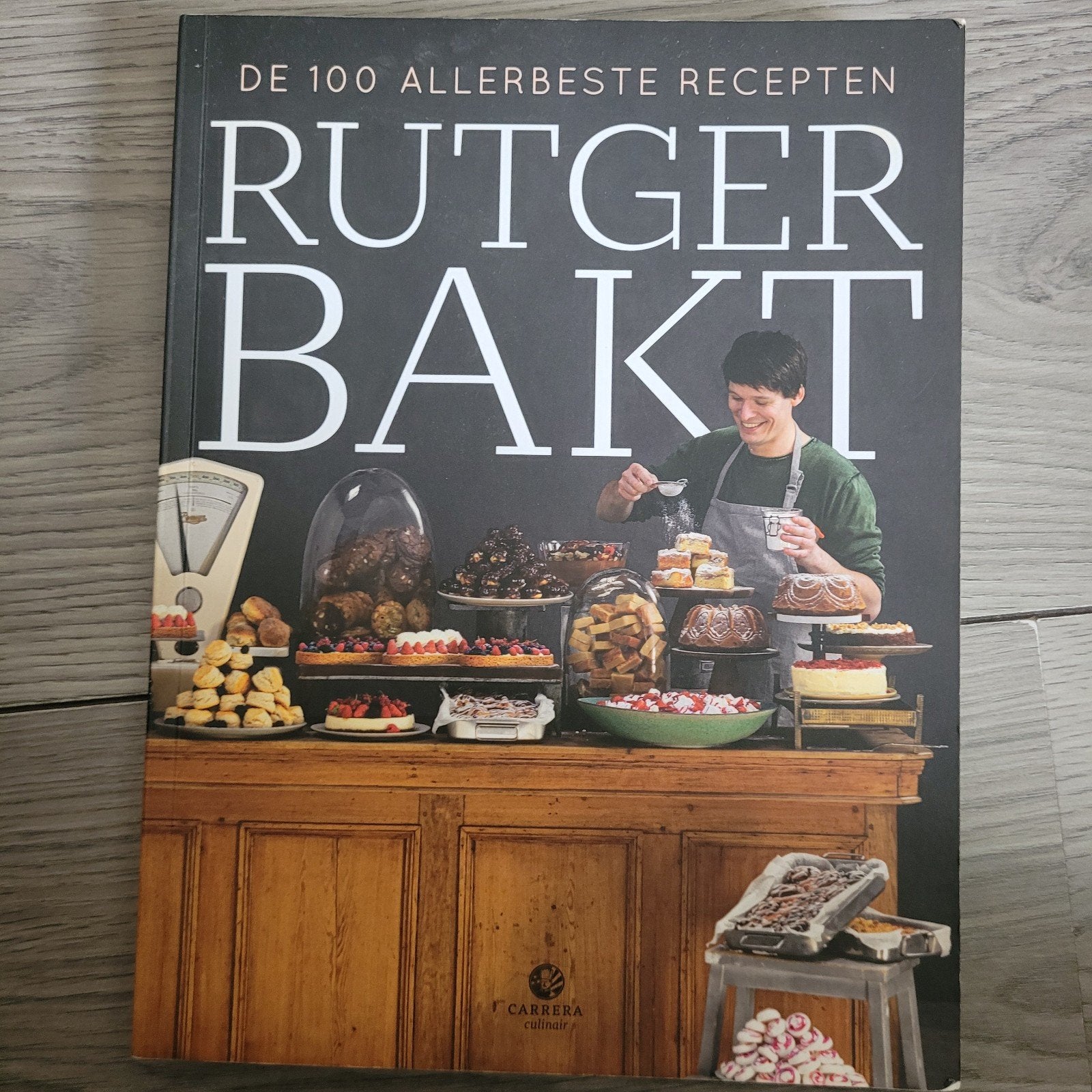 Rutger Bakt: De 100 Allerbesten Recepten, Boeken, Taart, Gebak en Desserts, Rutger van den Broek, Ophalen of Verzenden, Zo goed als nieuw