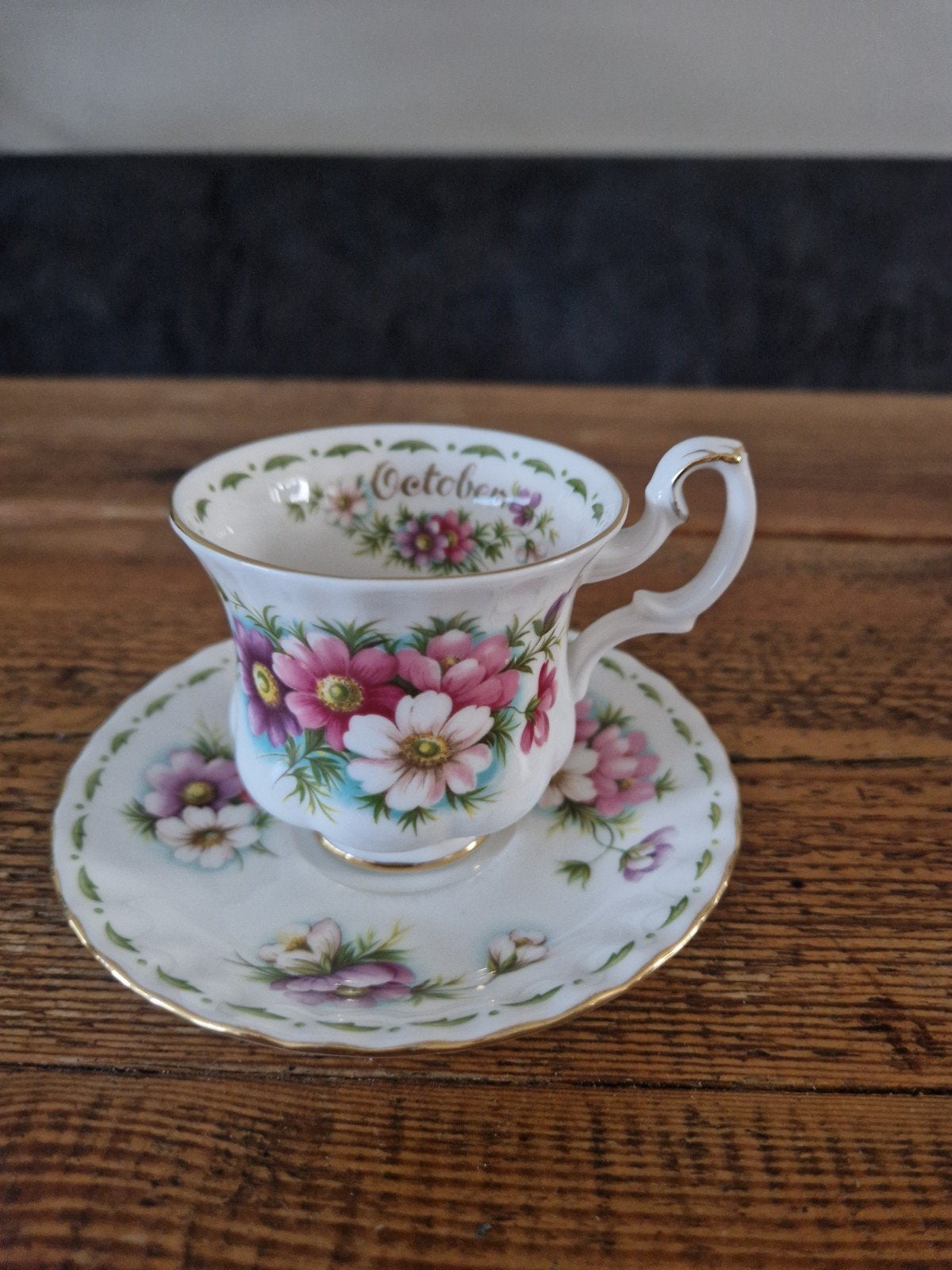 Royal Albert "Flower of the Month" koffie kop en schotel, Ophalen of Verzenden