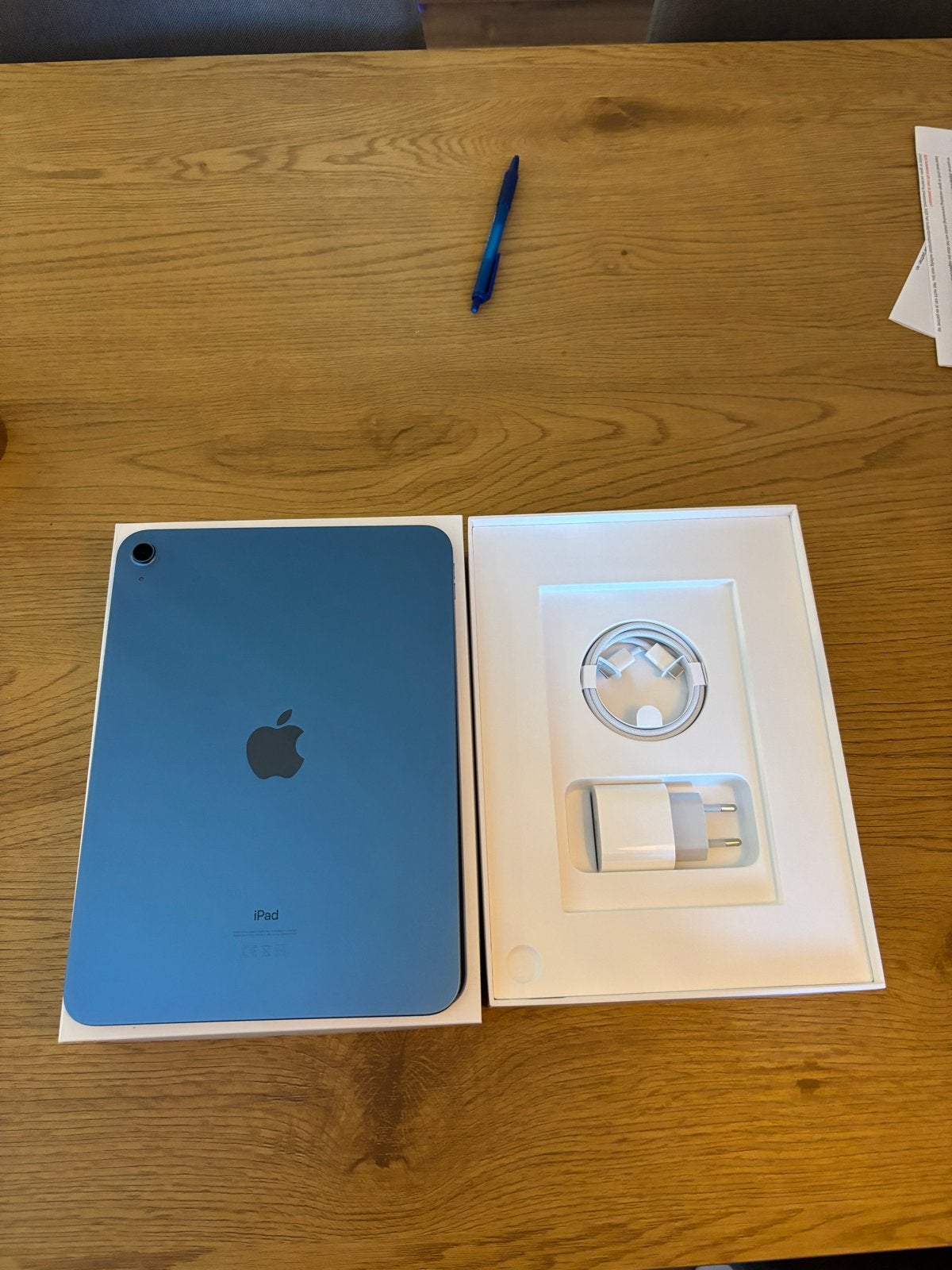 Apple iPad (10e generatie) 64GB Wi-Fi Blauw - Zo goed als ni, Zo goed als nieuw, 64 GB, Wi-Fi, Ophalen