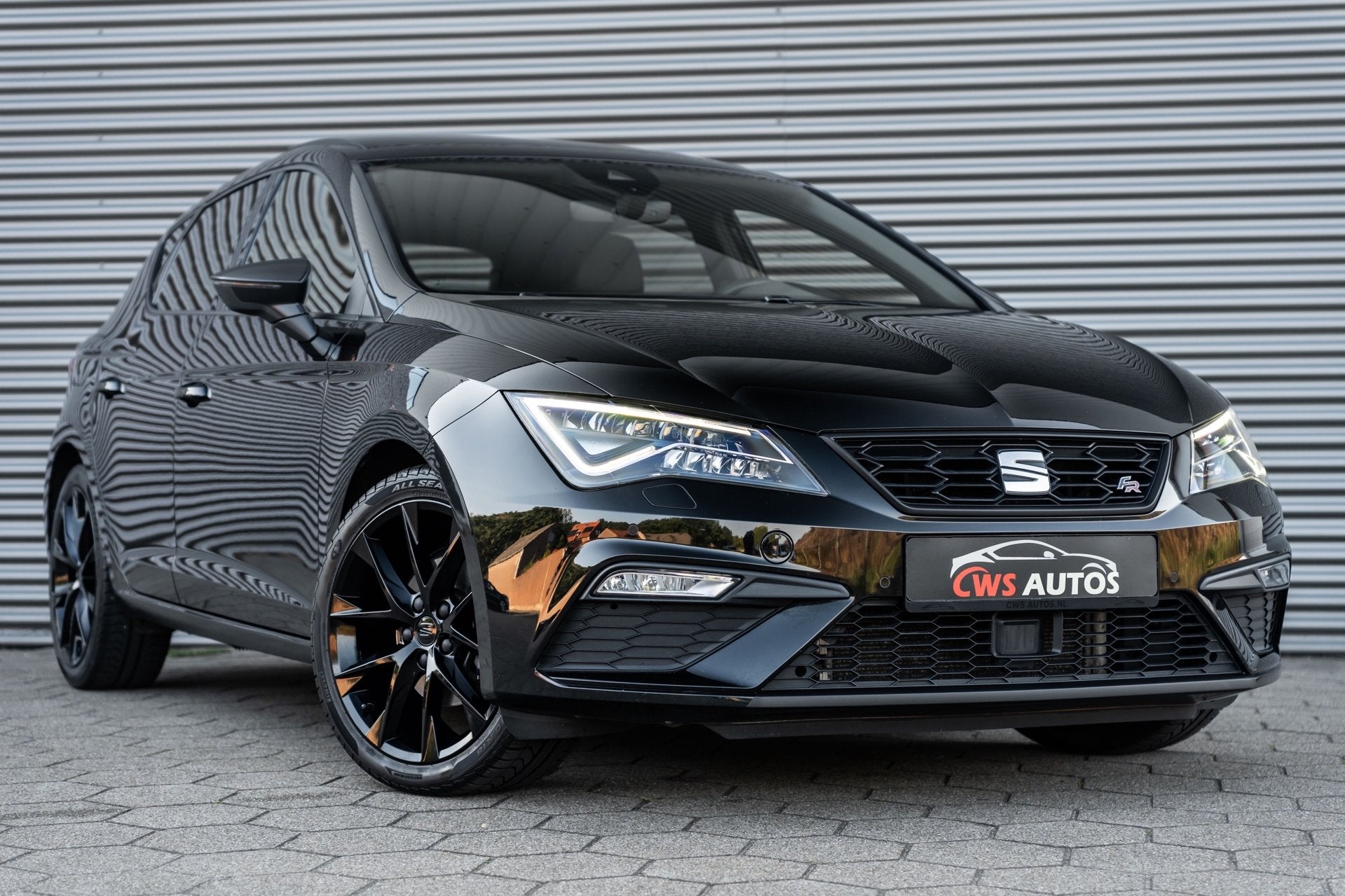 SEAT Leon 1.5 TSI FR Ultimate Edition Black VIRTUAL*ACC*PANO, Voorwielaandrijving, Zwart, 4 cilinders, 150 pk