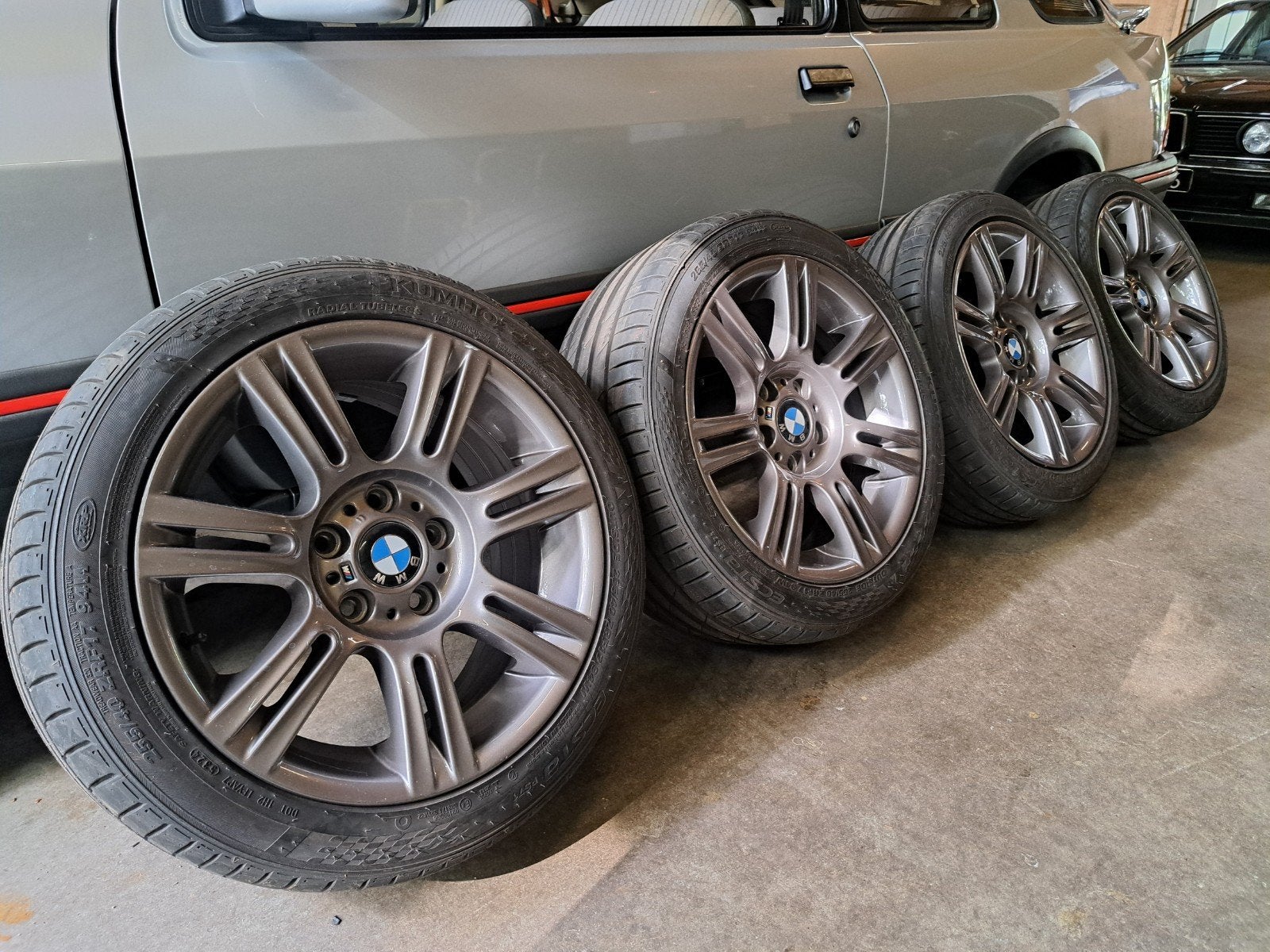 BMW Style 194M Breedset Velgen met Nieuwe Kumho Banden, Auto-onderdelen, Ophalen, Gebruikt, 255 mm, Banden en Velgen