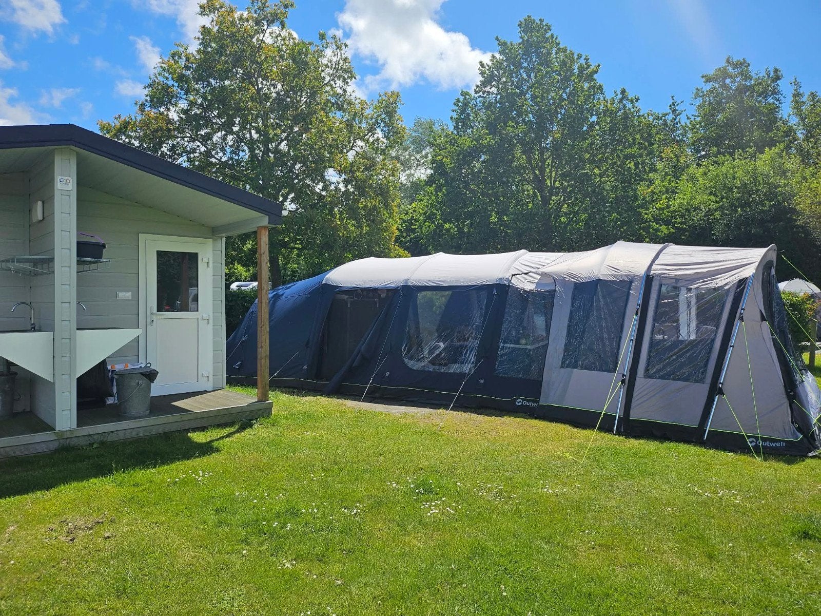 opblaasbare Outwell hayward Lake 6ATC tent met universele lu, Ophalen, Zo goed als nieuw