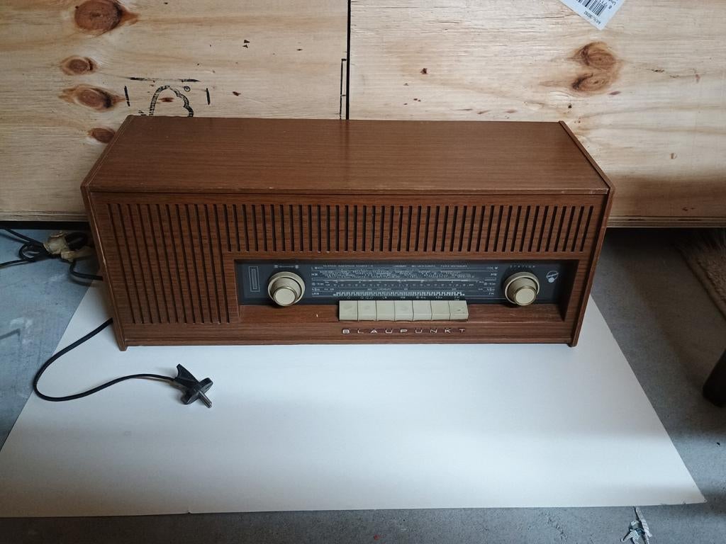 Buizenradio Blaupunkt Radio Paris 25.250, Antiek en Kunst, Antiek | Tv's en Audio, Ophalen of Verzenden