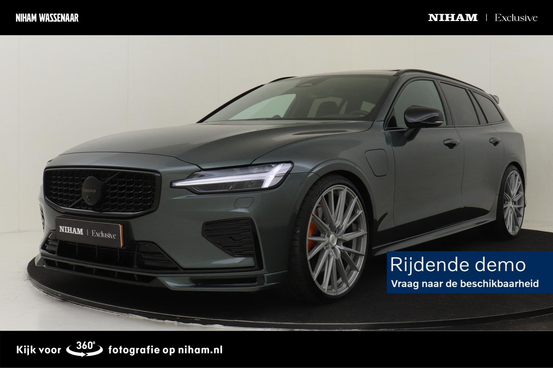 Volvo V60 T8 PLUG-IN HYBRID AWD ULTRA DARK PERFORMANCE ED. *