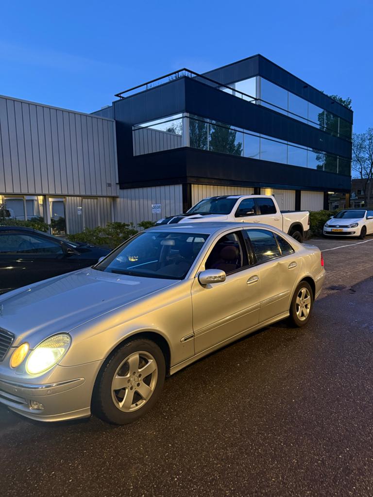 Mercedes w211 e200 MOTOR KAPOT, Auto-onderdelen, Ophalen of Verzenden